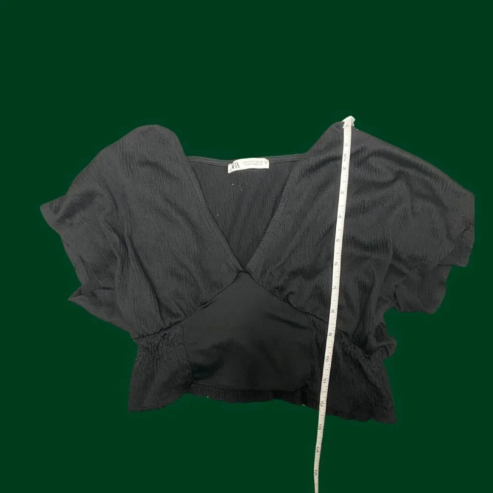 ✨ Zara Black Textured Wrap Crop Top (Size S) - Picture 4 of 6